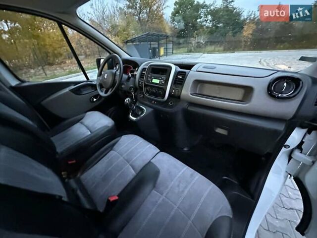 Белый Рено Трафик, объемом двигателя 1.6 л и пробегом 111 тыс. км за 19999 $, фото 61 на Automoto.ua