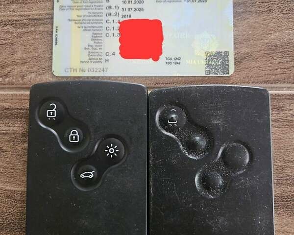 Белый Рено Трафик, объемом двигателя 1.6 л и пробегом 165 тыс. км за 15300 $, фото 23 на Automoto.ua