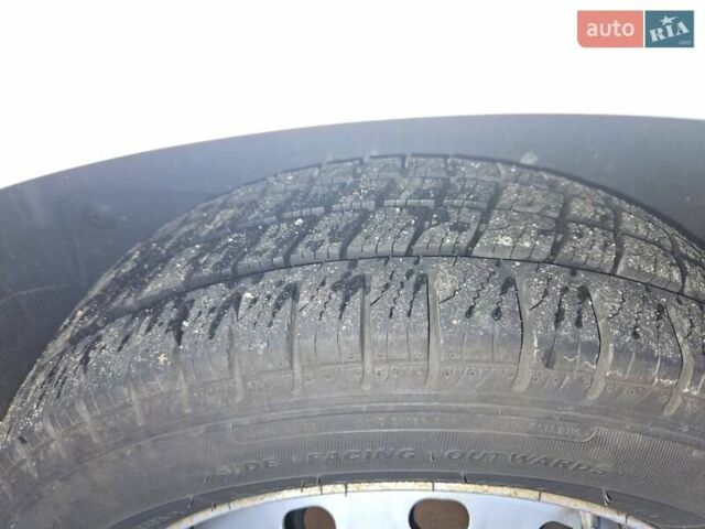 Белый Рено Трафик, объемом двигателя 1.6 л и пробегом 165 тыс. км за 15300 $, фото 2 на Automoto.ua