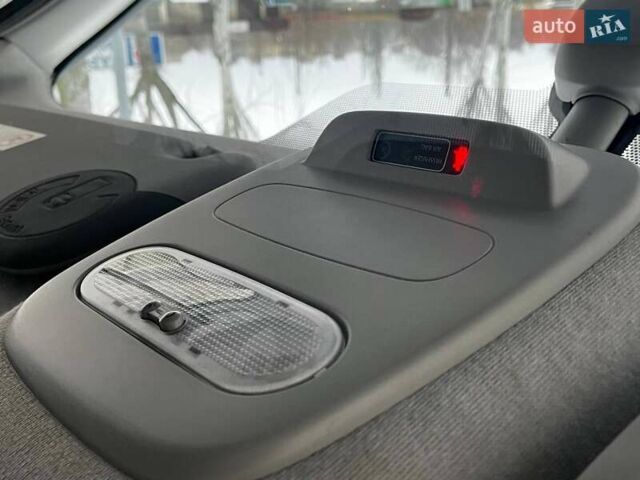 Белый Рено Трафик, объемом двигателя 1.6 л и пробегом 174 тыс. км за 15999 $, фото 24 на Automoto.ua