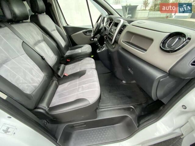 Білий Рено Трафік, об'ємом двигуна 1.6 л та пробігом 110 тис. км за 19999 $, фото 19 на Automoto.ua