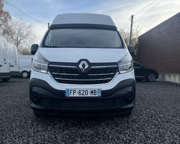 Белый Рено Трафик, объемом двигателя 2 л и пробегом 205 тыс. км за 16999 $, фото 8 на Automoto.ua