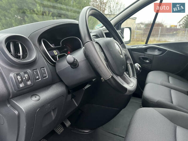 Белый Рено Трафик, объемом двигателя 2 л и пробегом 166 тыс. км за 16890 $, фото 19 на Automoto.ua