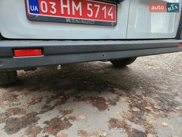 Белый Рено Трафик, объемом двигателя 2 л и пробегом 115 тыс. км за 18500 $, фото 20 на Automoto.ua