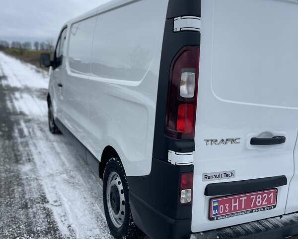 Белый Рено Трафик, объемом двигателя 2 л и пробегом 208 тыс. км за 16900 $, фото 10 на Automoto.ua