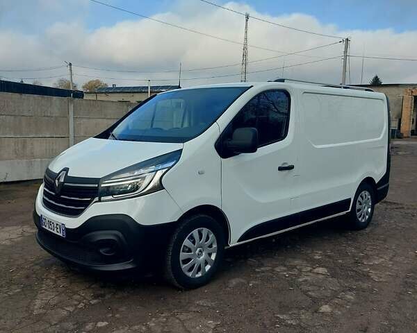 Белый Рено Трафик, объемом двигателя 2 л и пробегом 185 тыс. км за 17300 $, фото 15 на Automoto.ua