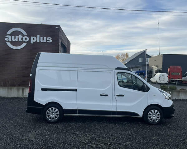 Белый Рено Трафик, объемом двигателя 2 л и пробегом 205 тыс. км за 16999 $, фото 6 на Automoto.ua