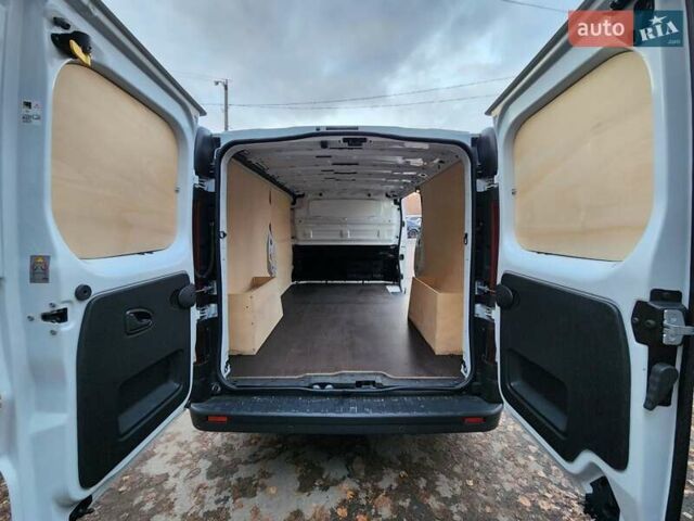 Белый Рено Трафик, объемом двигателя 2 л и пробегом 115 тыс. км за 18500 $, фото 17 на Automoto.ua