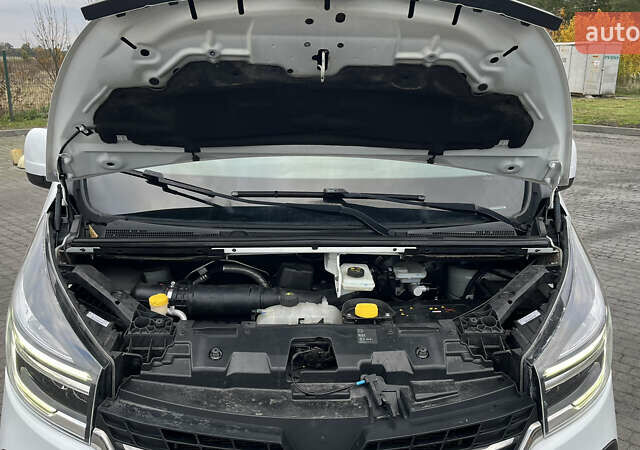 Белый Рено Трафик, объемом двигателя 2 л и пробегом 201 тыс. км за 16200 $, фото 48 на Automoto.ua