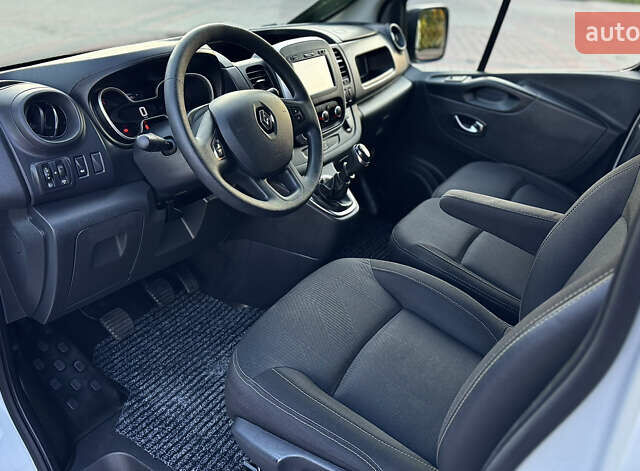 Белый Рено Трафик, объемом двигателя 2 л и пробегом 96 тыс. км за 20550 $, фото 18 на Automoto.ua