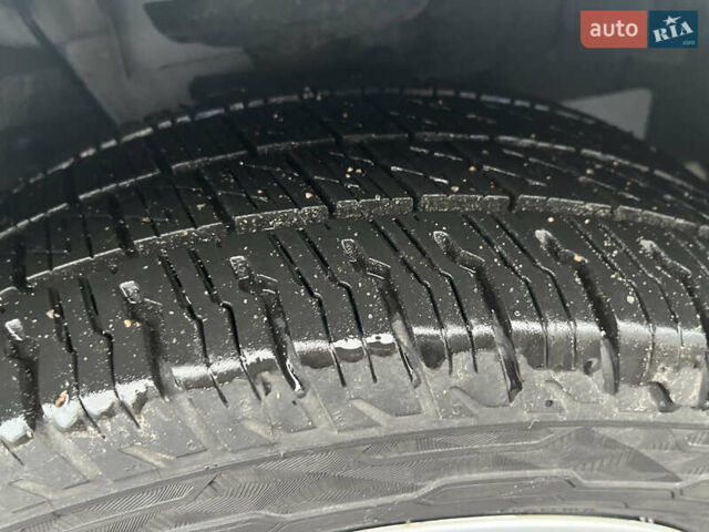 Белый Рено Трафик, объемом двигателя 2 л и пробегом 166 тыс. км за 16890 $, фото 36 на Automoto.ua