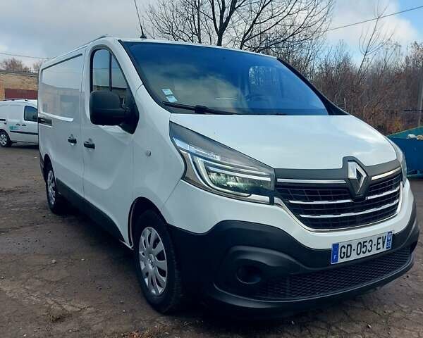 Белый Рено Трафик, объемом двигателя 2 л и пробегом 185 тыс. км за 17300 $, фото 6 на Automoto.ua