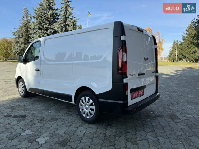 Белый Рено Трафик, объемом двигателя 2 л и пробегом 185 тыс. км за 16250 $, фото 6 на Automoto.ua