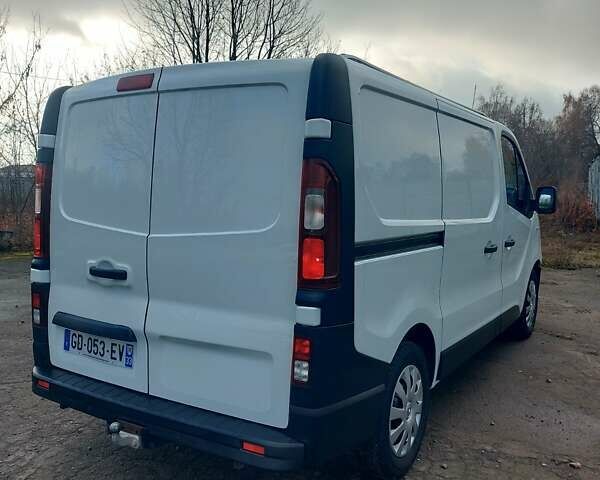 Белый Рено Трафик, объемом двигателя 2 л и пробегом 185 тыс. км за 17300 $, фото 7 на Automoto.ua