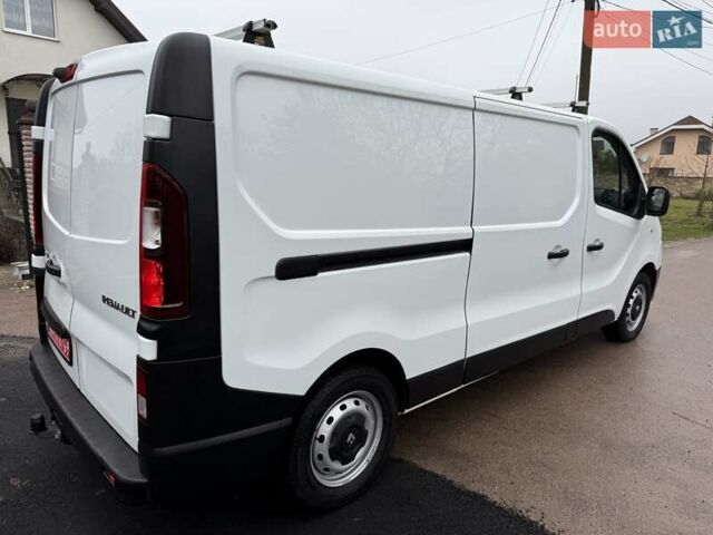 Белый Рено Трафик, объемом двигателя 2 л и пробегом 49 тыс. км за 21000 $, фото 5 на Automoto.ua