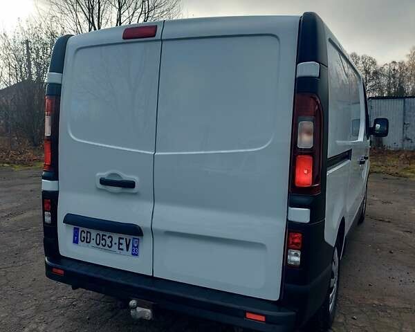 Белый Рено Трафик, объемом двигателя 2 л и пробегом 185 тыс. км за 17300 $, фото 8 на Automoto.ua