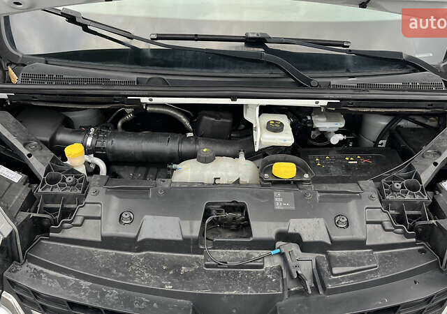 Белый Рено Трафик, объемом двигателя 2 л и пробегом 201 тыс. км за 16200 $, фото 47 на Automoto.ua