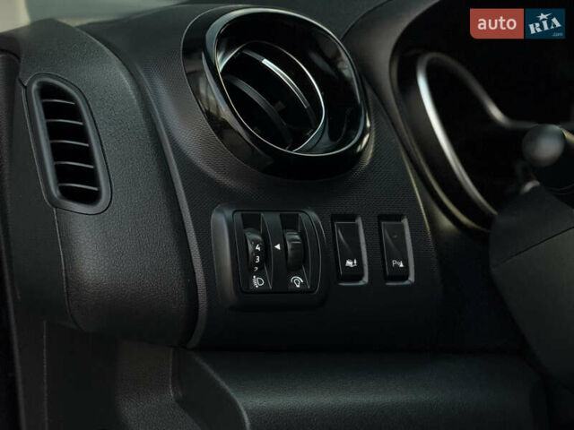 Белый Рено Трафик, объемом двигателя 2 л и пробегом 118 тыс. км за 18700 $, фото 45 на Automoto.ua