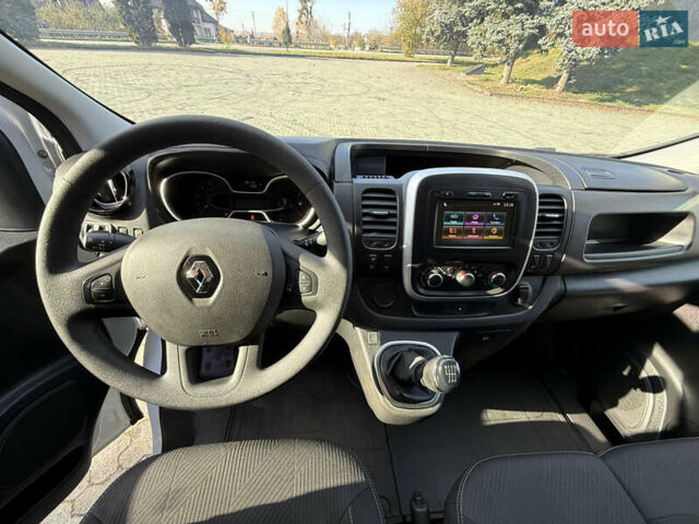 Белый Рено Трафик, объемом двигателя 2 л и пробегом 185 тыс. км за 16250 $, фото 17 на Automoto.ua