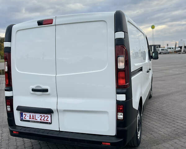 Белый Рено Трафик, объемом двигателя 2 л и пробегом 201 тыс. км за 16200 $, фото 14 на Automoto.ua