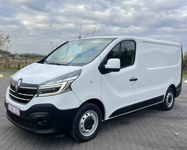 Белый Рено Трафик, объемом двигателя 2 л и пробегом 201 тыс. км за 16200 $, фото 1 на Automoto.ua