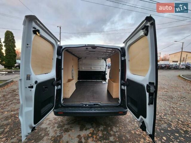 Белый Рено Трафик, объемом двигателя 2 л и пробегом 115 тыс. км за 18500 $, фото 11 на Automoto.ua