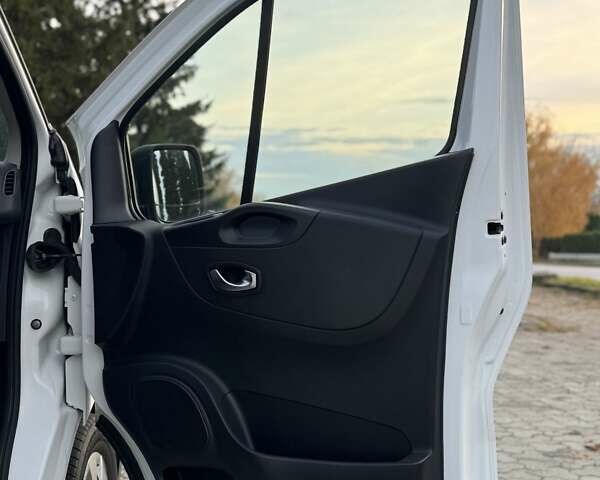 Білий Рено Трафік, об'ємом двигуна 1.6 л та пробігом 206 тис. км за 16100 $, фото 33 на Automoto.ua