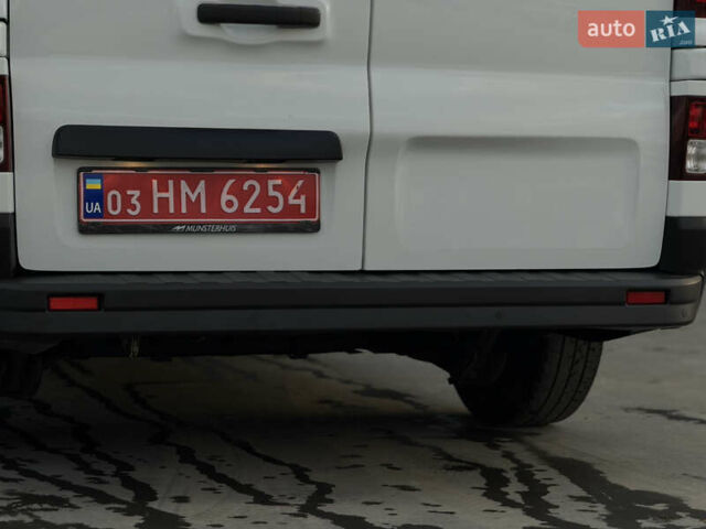 Белый Рено Трафик, объемом двигателя 2 л и пробегом 118 тыс. км за 18700 $, фото 27 на Automoto.ua