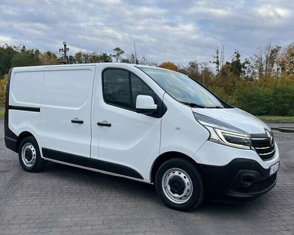 Белый Рено Трафик, объемом двигателя 2 л и пробегом 201 тыс. км за 16200 $, фото 8 на Automoto.ua