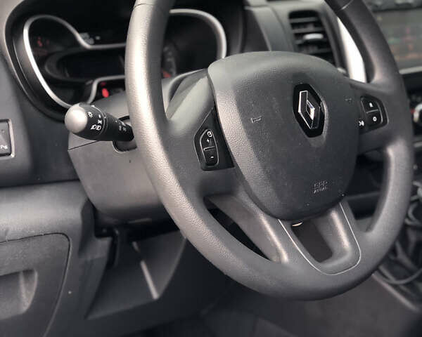 Білий Рено Трафік, об'ємом двигуна 2 л та пробігом 257 тис. км за 16800 $, фото 13 на Automoto.ua