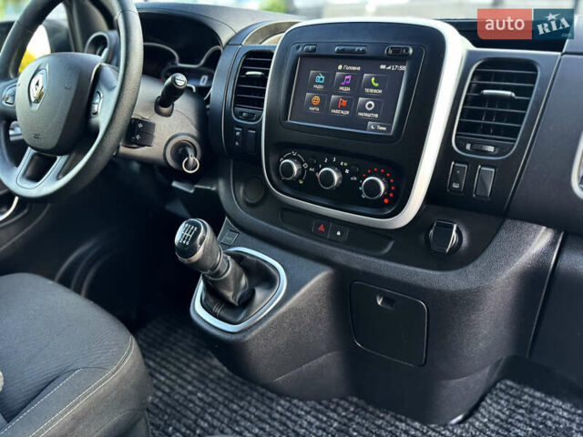 Белый Рено Трафик, объемом двигателя 2 л и пробегом 96 тыс. км за 20550 $, фото 23 на Automoto.ua