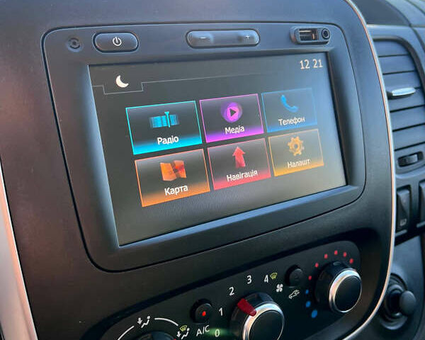 Білий Рено Трафік, об'ємом двигуна 2 л та пробігом 186 тис. км за 20500 $, фото 27 на Automoto.ua