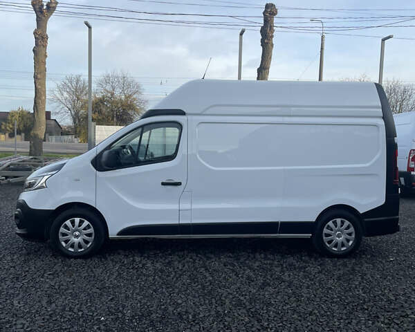 Белый Рено Трафик, объемом двигателя 2 л и пробегом 205 тыс. км за 16999 $, фото 2 на Automoto.ua