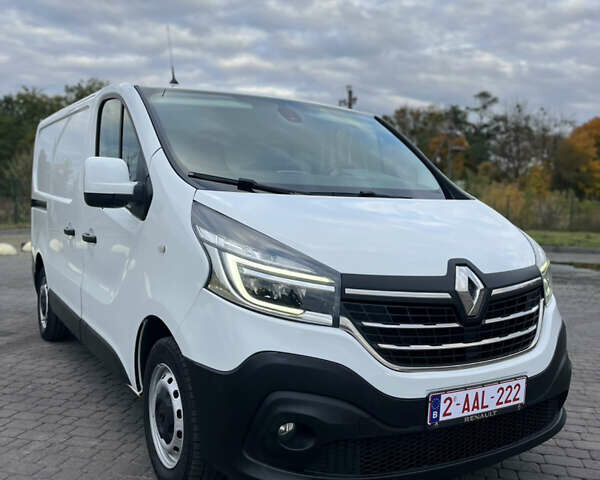 Белый Рено Трафик, объемом двигателя 2 л и пробегом 201 тыс. км за 16200 $, фото 6 на Automoto.ua