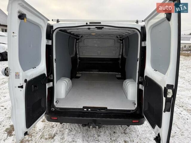 Белый Рено Трафик, объемом двигателя 2 л и пробегом 50 тыс. км за 21300 $, фото 10 на Automoto.ua