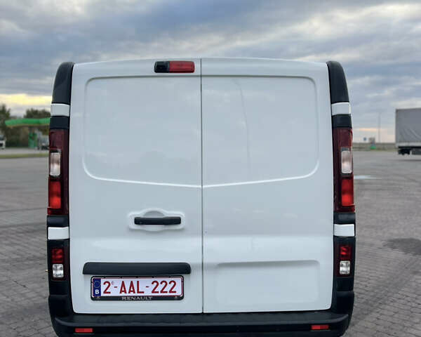 Белый Рено Трафик, объемом двигателя 2 л и пробегом 201 тыс. км за 16200 $, фото 15 на Automoto.ua