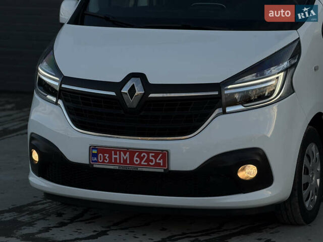 Белый Рено Трафик, объемом двигателя 2 л и пробегом 118 тыс. км за 18700 $, фото 6 на Automoto.ua