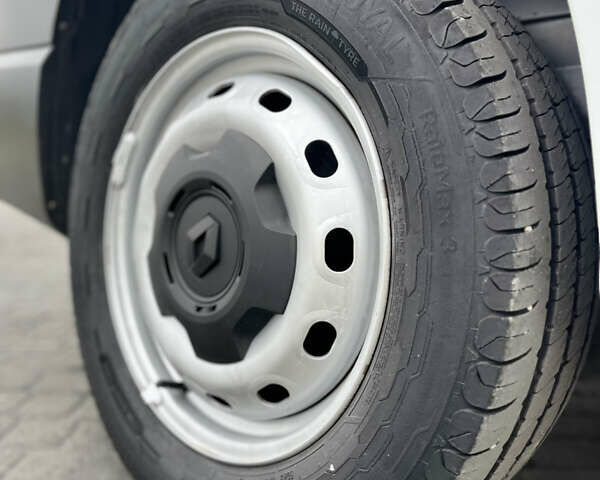 Белый Рено Трафик, объемом двигателя 2 л и пробегом 201 тыс. км за 16200 $, фото 21 на Automoto.ua