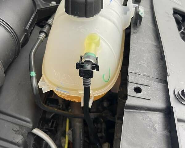 Білий Рено Трафік, об'ємом двигуна 2 л та пробігом 45 тис. км за 18900 $, фото 16 на Automoto.ua