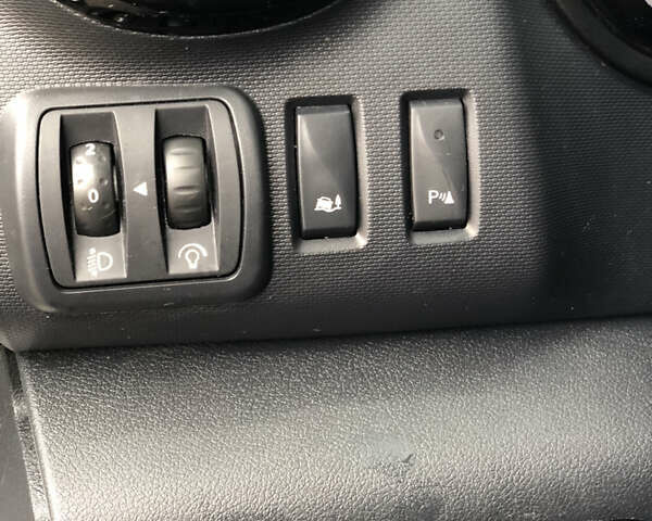 Білий Рено Трафік, об'ємом двигуна 2 л та пробігом 257 тис. км за 16800 $, фото 14 на Automoto.ua