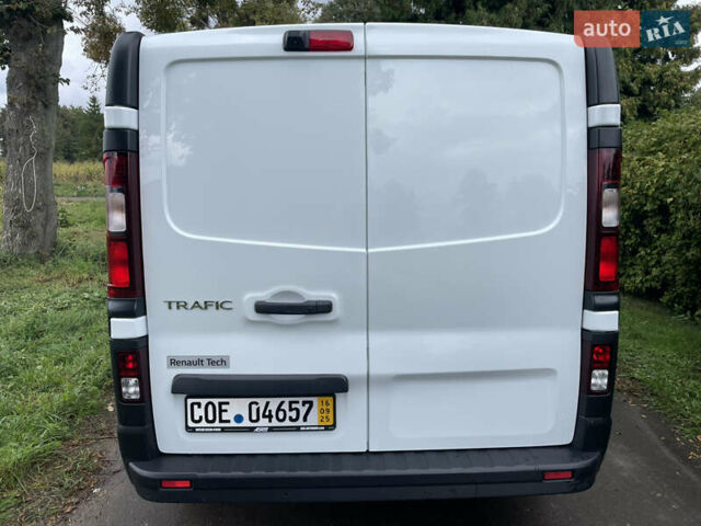 Білий Рено Трафік, об'ємом двигуна 2 л та пробігом 198 тис. км за 16990 $, фото 3 на Automoto.ua