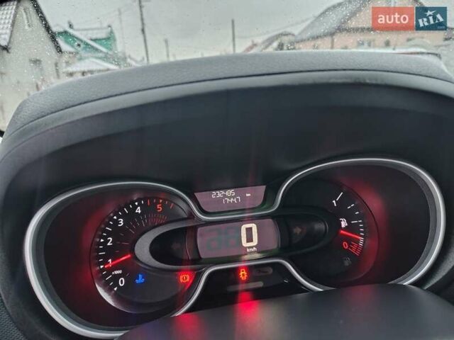 Білий Рено Трафік, об'ємом двигуна 2 л та пробігом 232 тис. км за 17500 $, фото 21 на Automoto.ua