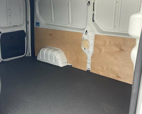 Белый Рено Трафик, объемом двигателя 2 л и пробегом 208 тыс. км за 16900 $, фото 14 на Automoto.ua