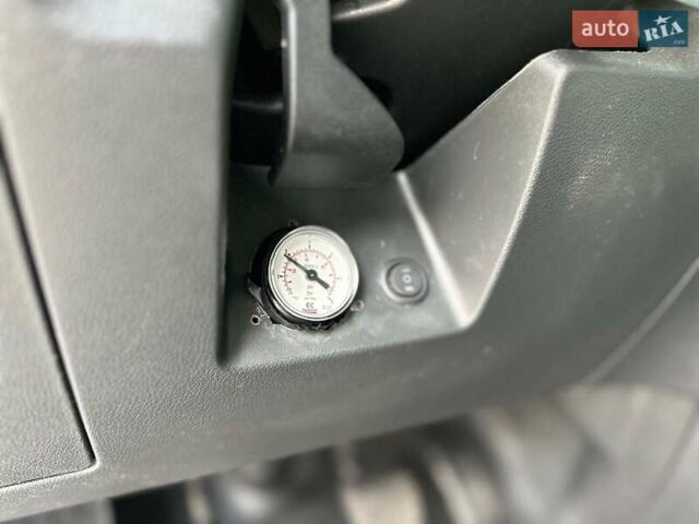 Білий Рено Трафік, об'ємом двигуна 2 л та пробігом 207 тис. км за 18100 $, фото 19 на Automoto.ua