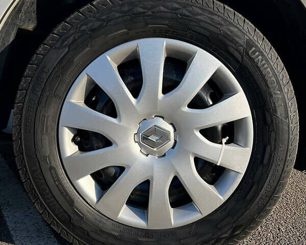 Білий Рено Трафік, об'ємом двигуна 2 л та пробігом 186 тис. км за 20500 $, фото 13 на Automoto.ua