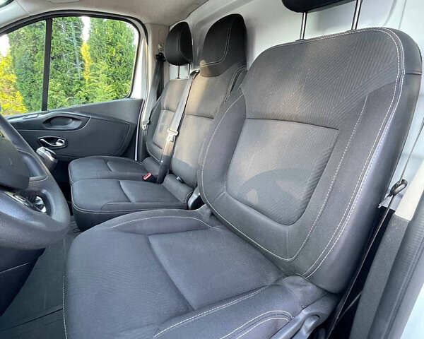 Белый Рено Трафик, объемом двигателя 2 л и пробегом 177 тыс. км за 14700 $, фото 13 на Automoto.ua