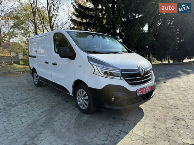 Белый Рено Трафик, объемом двигателя 2 л и пробегом 185 тыс. км за 16250 $, фото 2 на Automoto.ua