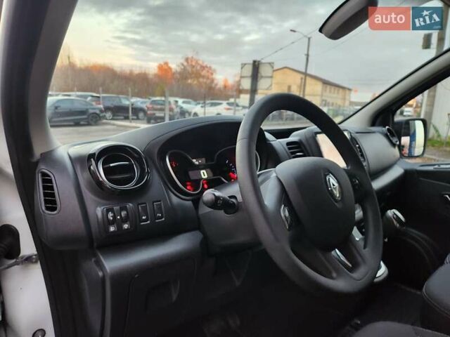 Белый Рено Трафик, объемом двигателя 2 л и пробегом 115 тыс. км за 18500 $, фото 13 на Automoto.ua