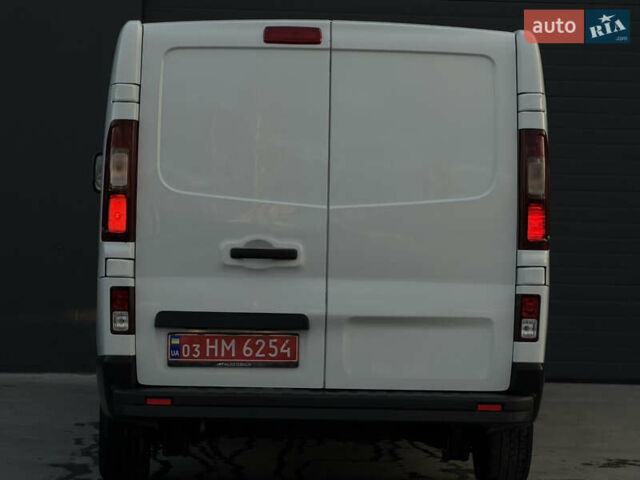 Белый Рено Трафик, объемом двигателя 2 л и пробегом 118 тыс. км за 18700 $, фото 22 на Automoto.ua