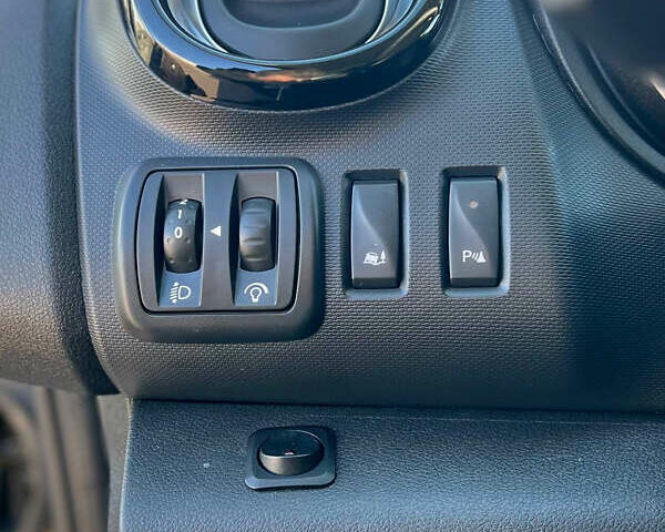 Білий Рено Трафік, об'ємом двигуна 2 л та пробігом 186 тис. км за 20500 $, фото 37 на Automoto.ua